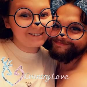 Meet your Posher, Michaela